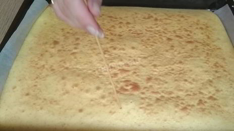 пирожные с клубникой и бананом