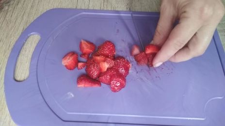 пирожные с клубникой и бананом