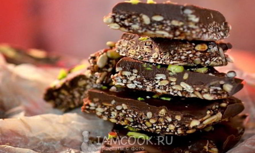 Рецепт шоколадного брауни с кунжутом и семечками