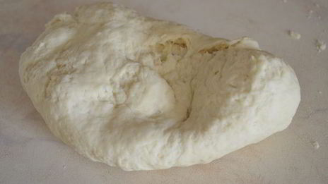 чесночная пицца с моцареллой