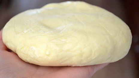 чесночная пицца с моцареллой