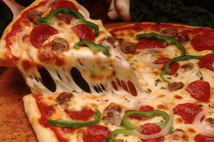 Домашняя пицца на белом соусе