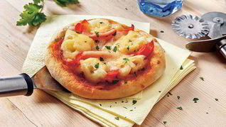 Мини-пицца с ананасом