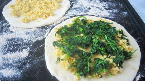 мини-пиццы со шпинатом