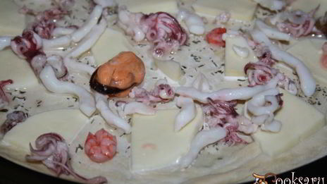 пицца бьянка с морепродуктами