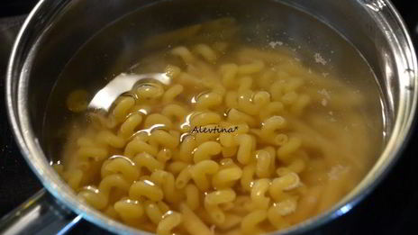 пицца из индюшатины с пастой