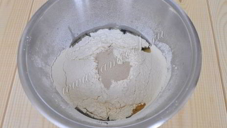 пицца пепперони с жаренной моцареллой