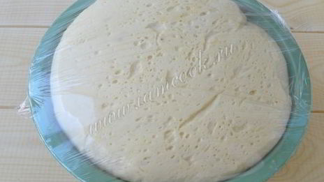 пицца пепперони с жаренной моцареллой