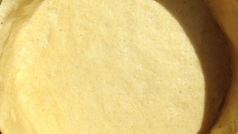 пицца по-чикагски в глубокой форме