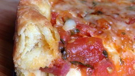 пицца по-чикагски в глубокой форме