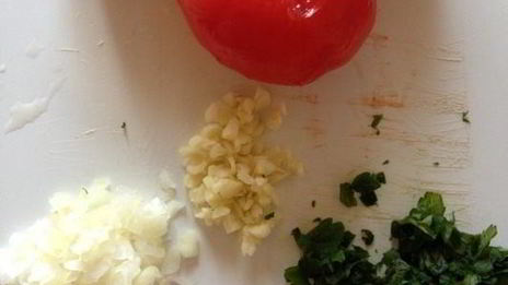 пицца по-чикагски в глубокой форме