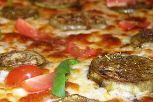 Пицца с баклажанами