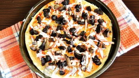 пицца с беконом