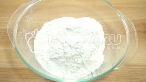 пицца с помидорами