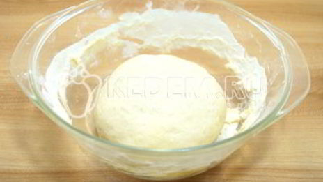 пицца с помидорами