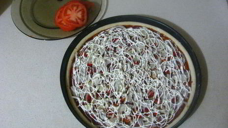 пицца с салями и болгарским перцем