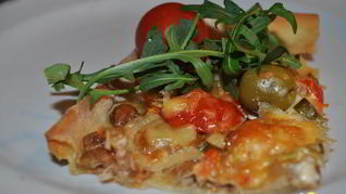 Пицца с тунцом и кальмарами