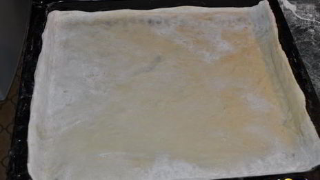 пицца с тунцом и кальмарами