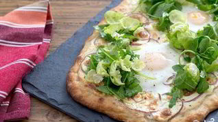 Пицца с творогом