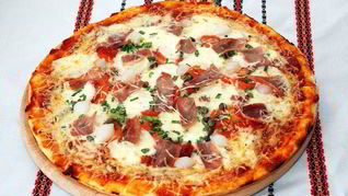 Пицца с ветчиной в мультиварке