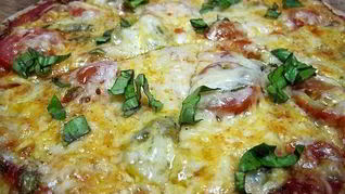 Вегетарианская пицца с шампиньонами и сыром