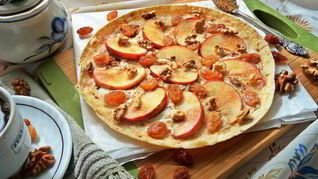 Яблочная пицца