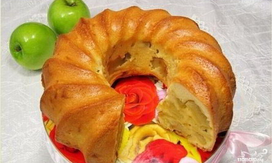 Рецепт шарлотки с яблоками на кефире