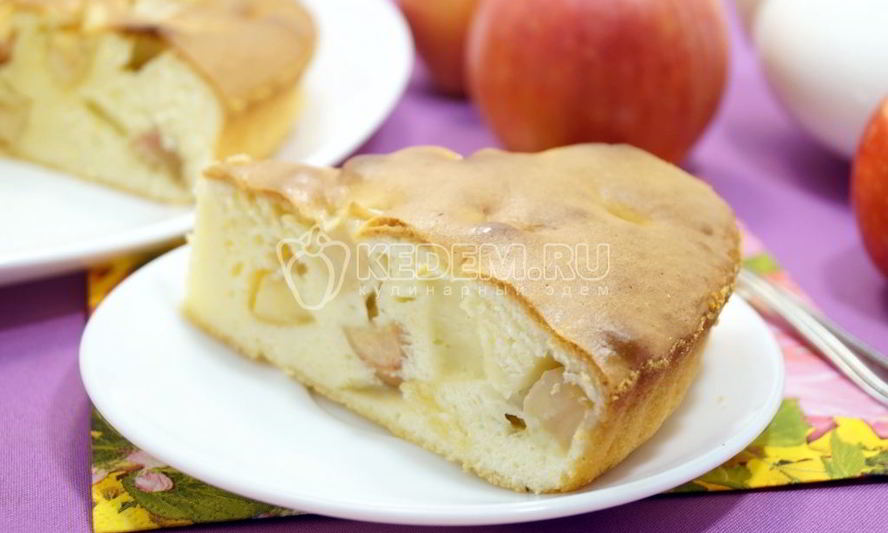 Рецепт заливной шарлотки с яблоками