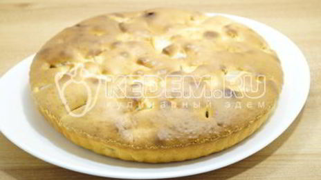 заливная шарлотка с яблоками