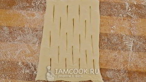 слойки с курицей