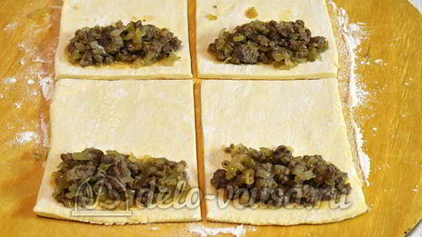 слойки с мясом