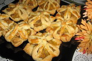 Слойки с тыквой и грецким орехом