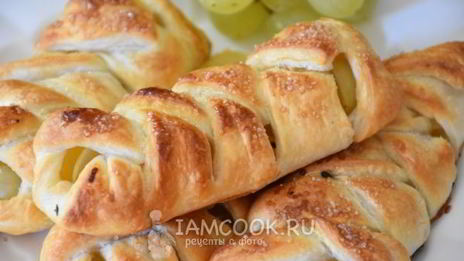 слойки с виноградом