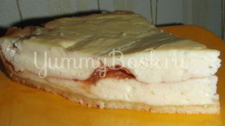 Нежный сырник — суфле с клубничным вареньем