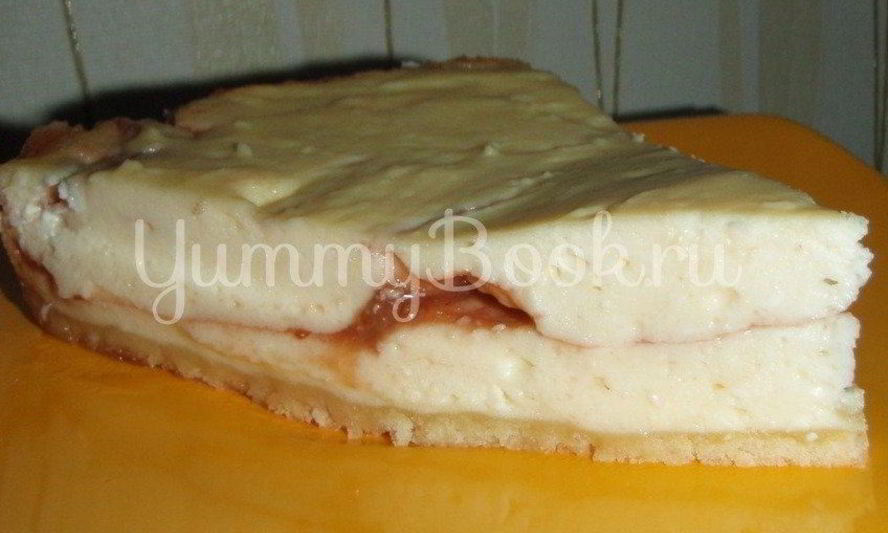 Рецепт нежного сырника — суфле с клубничным вареньем