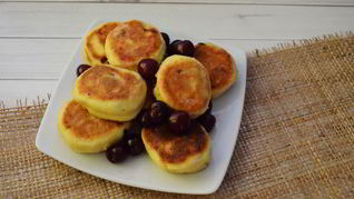 Сырники с вишней