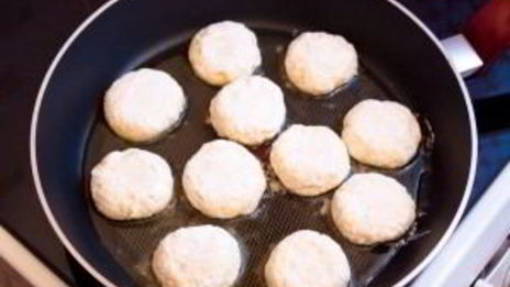 сырники с вишневым соусом