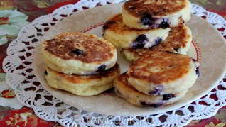 Сырники с ягодами