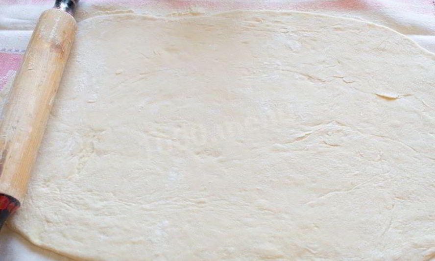 Рецепт дрожжевого теста для яблочного штруделя