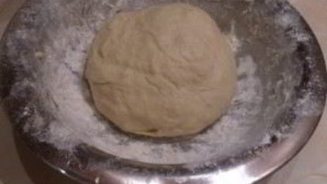 дрожжевое тесто на кефире для булочек