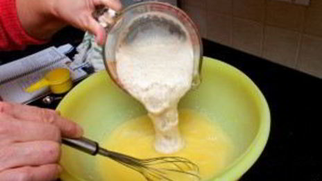 дрожжевое тесто с творогом