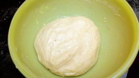 дрожжевое тесто с творогом