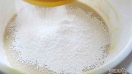 дрожжевое тесто с ягодами