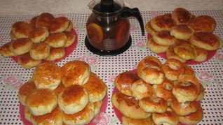 Тесто дрожжевое и пирожки из него