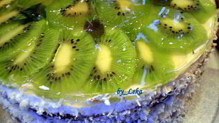 Бисквитный торт с мятой и киви