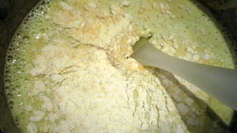 бисквитный торт с мятой и киви