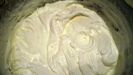 бисквитный торт с мятой и киви