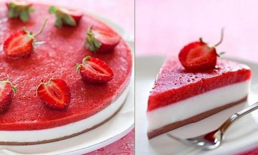 Рецепт йогуртового торта-желе с клубникой