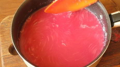 малиновый торт с хрустящей миндальной прослойкой