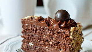 Шоколадно-ореховый торт с Нутеллой